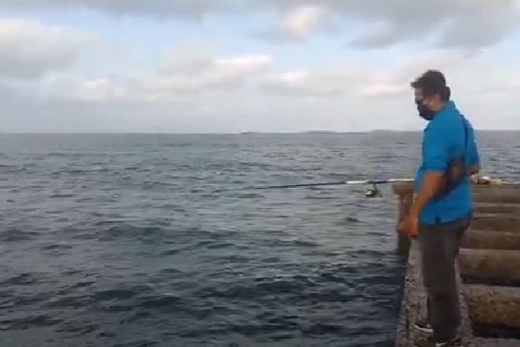 Rahasia Pagi-Pagi di Tambak Bapak Kosim: Menangkap Senja yang Tenang